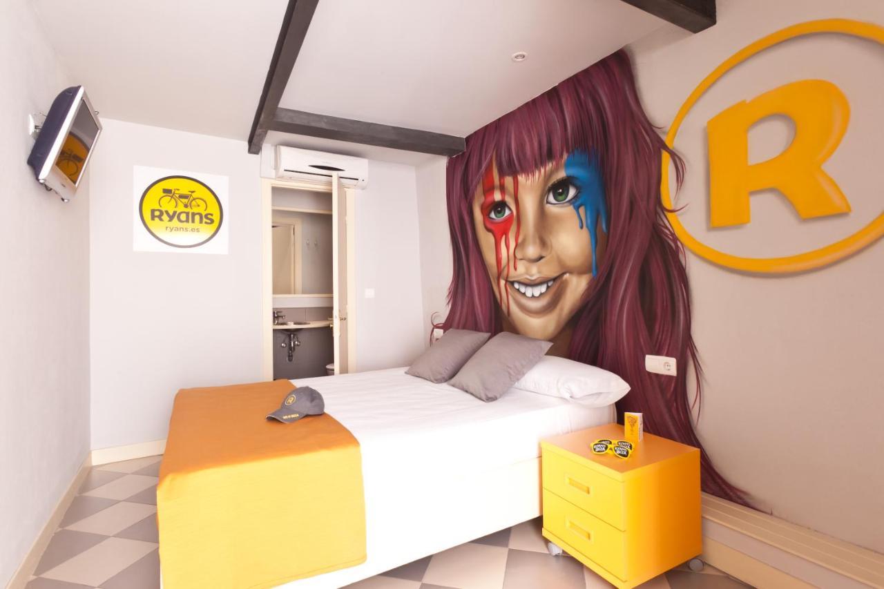Ryans Budget Ibiza Eksteriør billede